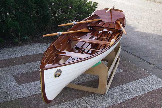 Acorn 15